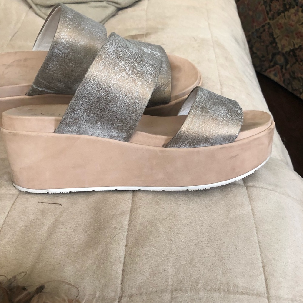 Wedge sandals